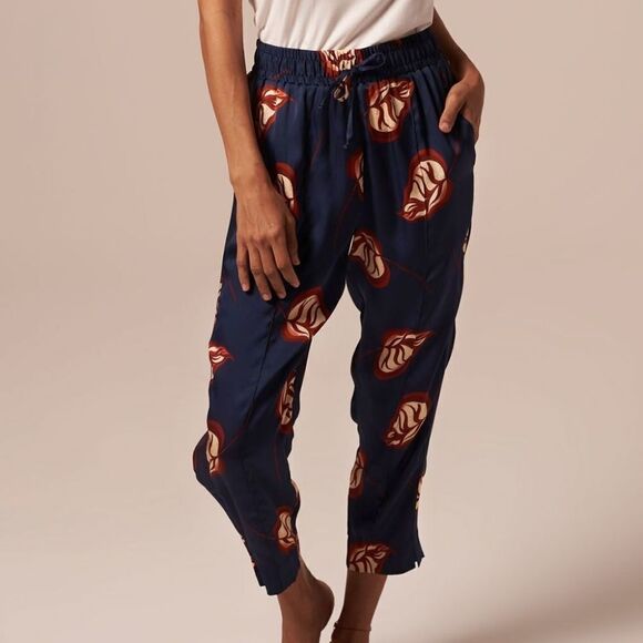 Tucker Julia Pant Midnight Begonia in Silk Stretch Charmeuse Leaf Print - Picture 1 of 3